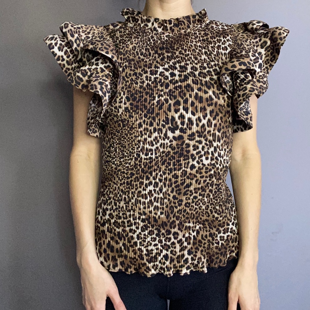 Cheetah Big Ruffled Sleeve Top - M